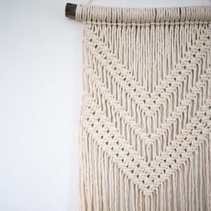 Meet your Posher, Ella